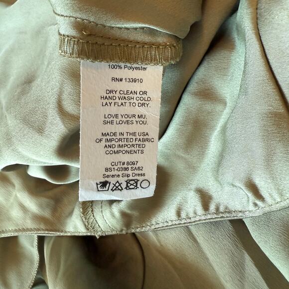 show me your mumu serene slip dress moss green luxe satin women small - Picture 5 of 6